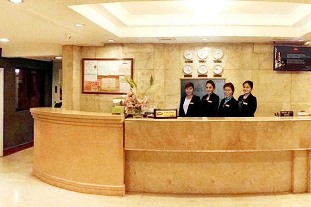 Cherry Blossoms Hotel 마닐라 외부 사진