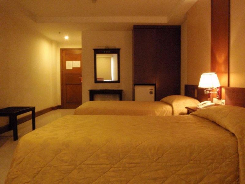 Cherry Blossoms Hotel 마닐라 외부 사진