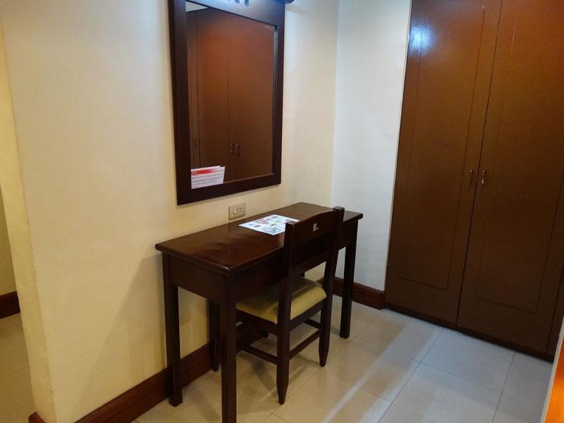 Cherry Blossoms Hotel 마닐라 외부 사진